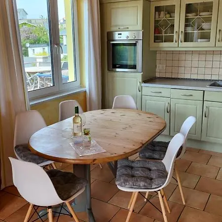 Haus Krabbe Mit Strandkorb Inkl Holiday home Goehren (Ruegen)