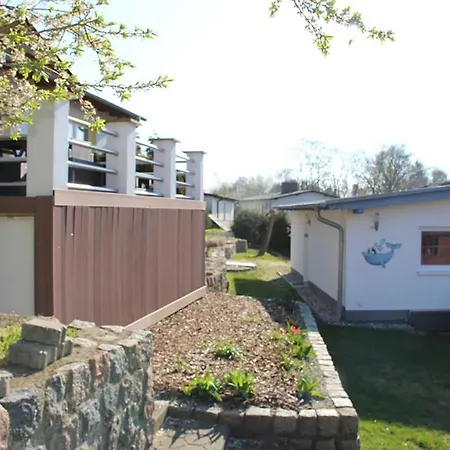 Haus Krabbe Mit Strandkorb Inkl Holiday home Goehren (Ruegen)